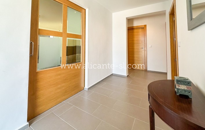 Resale - Villa / Doppelhaushälfte - Hondón de las Nieves