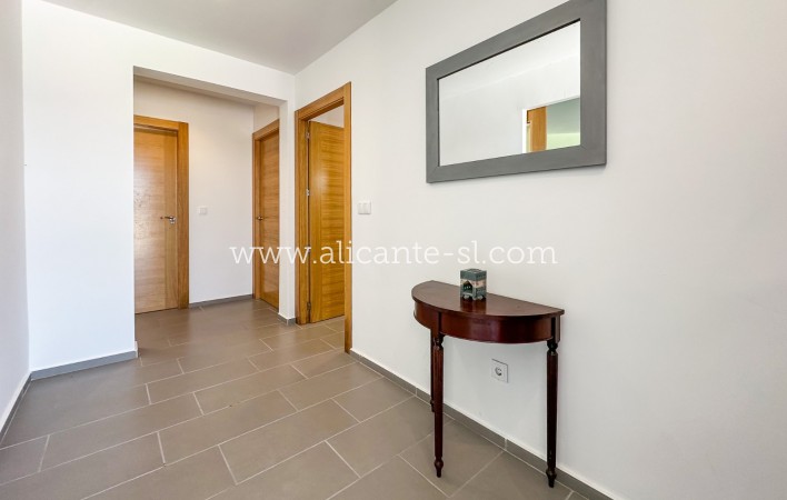 Resale - Villa / Doppelhaushälfte - Hondón de las Nieves