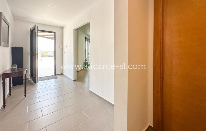 Resale - Villa / Doppelhaushälfte - Hondón de las Nieves