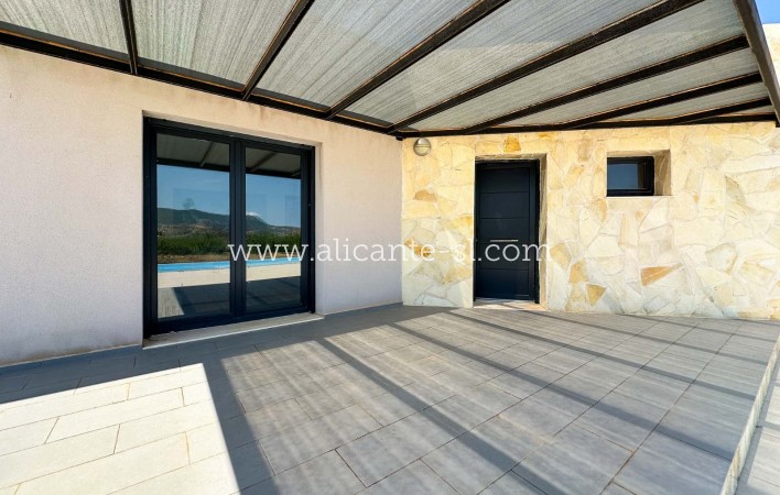 Resale - Villa / Doppelhaushälfte - Hondón de las Nieves