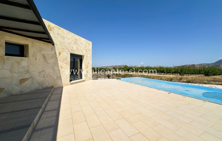 Resale - Villa / Doppelhaushälfte - Hondón de las Nieves