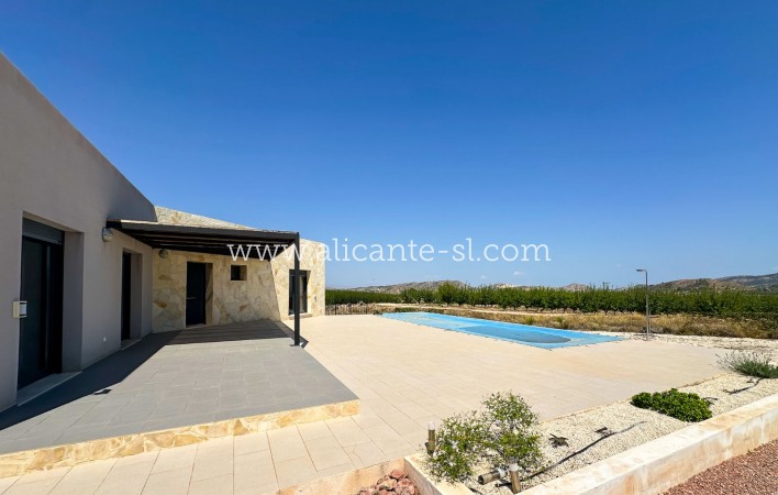 Resale - Villa / Doppelhaushälfte - Hondón de las Nieves