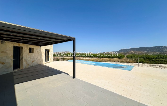 Resale - Villa / Doppelhaushälfte - Hondón de las Nieves