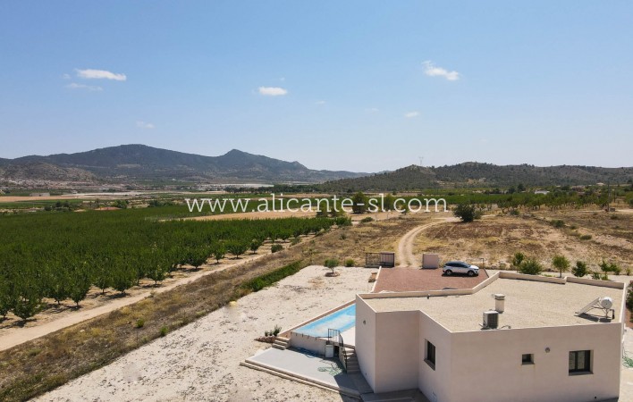 Resale - Villa / Doppelhaushälfte - Hondón de las Nieves