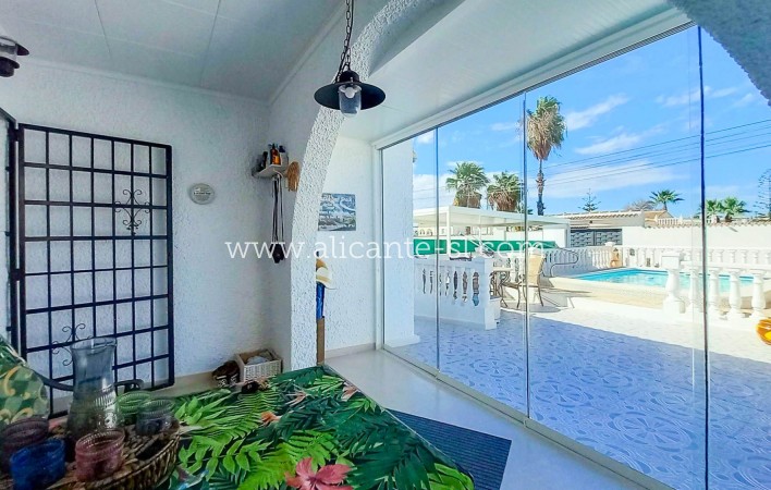 Revente - Villa  - Torrevieja - La Siesta - El Salado -  Torreta