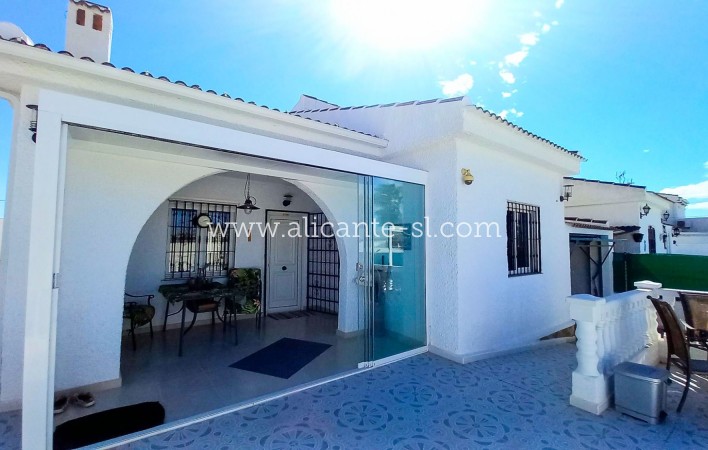 Revente - Villa  - Torrevieja - La Siesta - El Salado -  Torreta