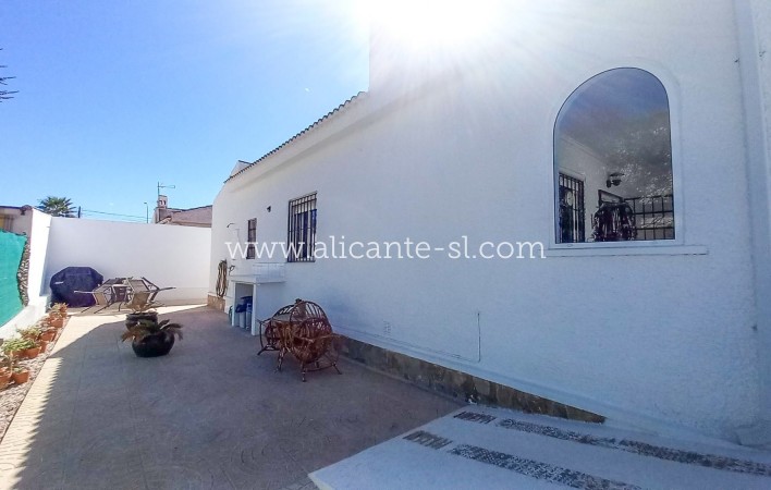 Revente - Villa  - Torrevieja - La Siesta - El Salado -  Torreta