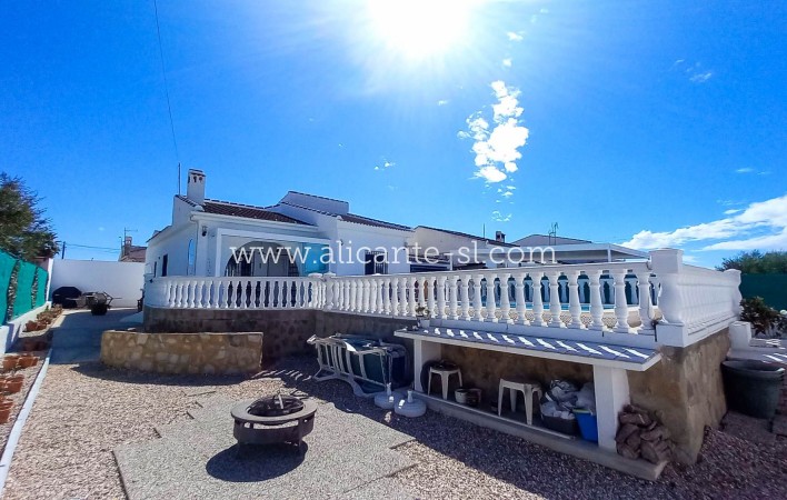 Revente - Villa  - Torrevieja - La Siesta - El Salado -  Torreta