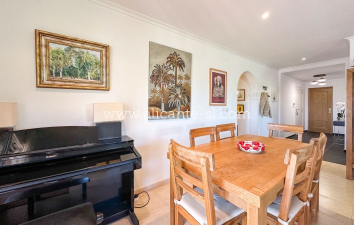 Resale - Villa / Doppelhaushälfte - Hondón de las Nieves