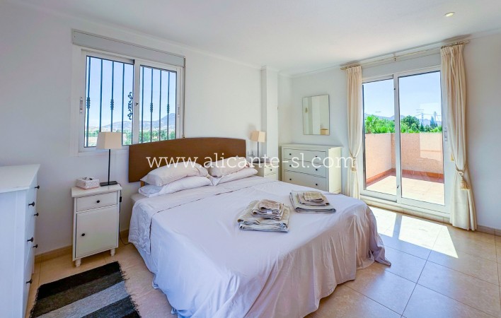 Resale - Villa / Doppelhaushälfte - Hondón de las Nieves