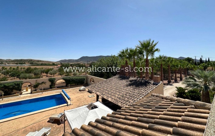 Resale - Villa / Doppelhaushälfte - Hondón de las Nieves