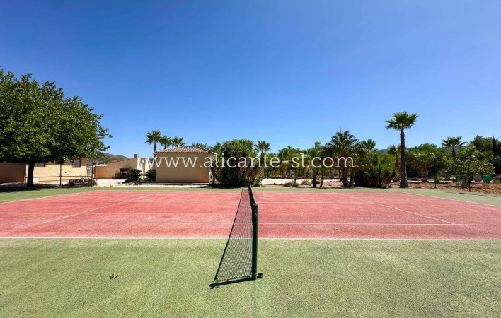 Resale - Villa / Doppelhaushälfte - Hondón de las Nieves