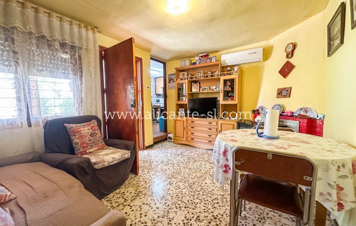 Revente - Finca - Hondón de las Nieves