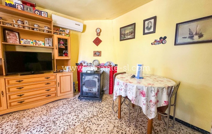 Revente - Finca - Hondón de las Nieves