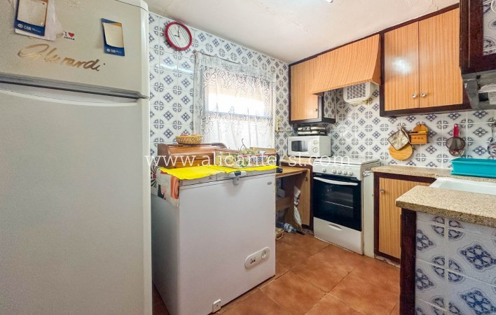 Revente - Finca - Hondón de las Nieves