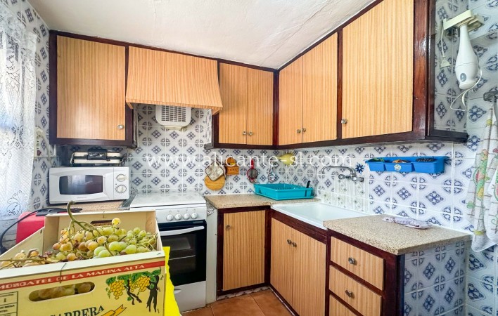 Revente - Finca - Hondón de las Nieves