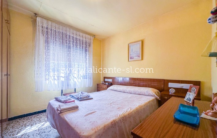 Revente - Finca - Hondón de las Nieves