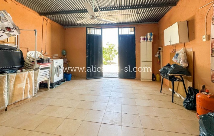 Revente - Finca - Hondón de las Nieves