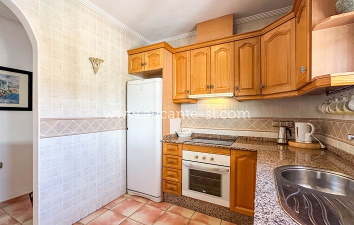 Sale - Villa  - Hondón de las Nieves