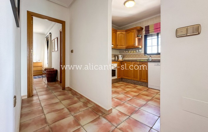 Sale - Villa  - Hondón de las Nieves