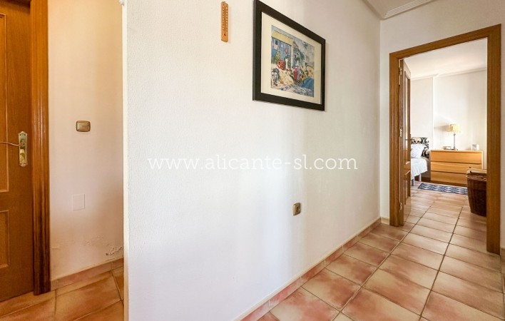 Sale - Villa  - Hondón de las Nieves