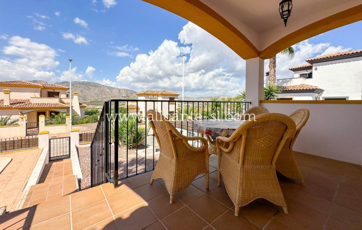 Sale - Villa  - Hondón de las Nieves