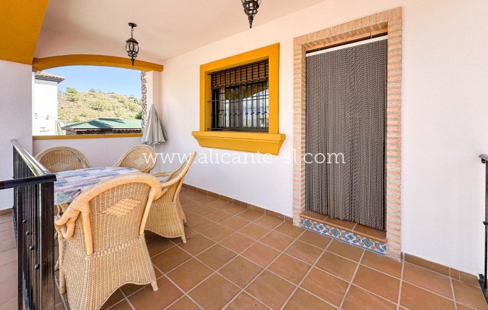 Sale - Villa  - Hondón de las Nieves