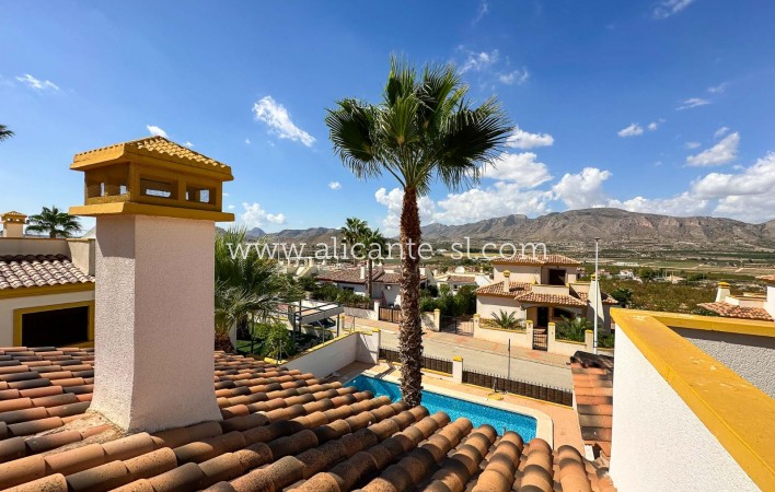 Sale - Villa  - Hondón de las Nieves