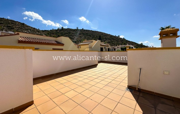 Sale - Villa  - Hondón de las Nieves