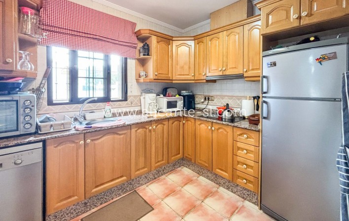 Revente - Villa  - Hondón de las Nieves