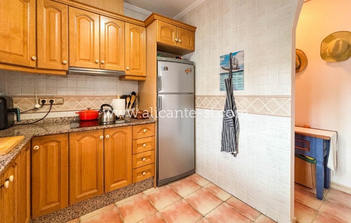 Revente - Villa  - Hondón de las Nieves