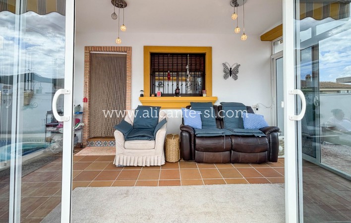 Revente - Villa  - Hondón de las Nieves