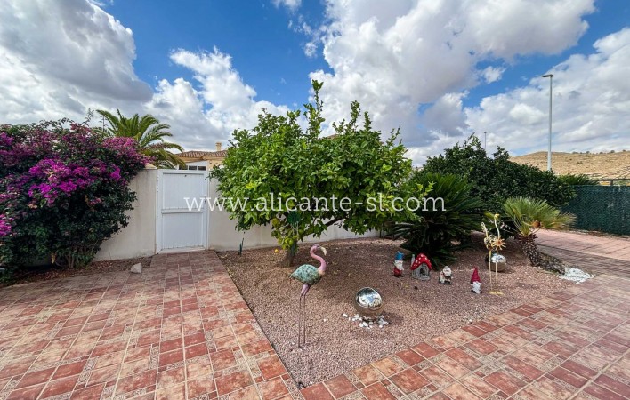 Revente - Villa  - Hondón de las Nieves