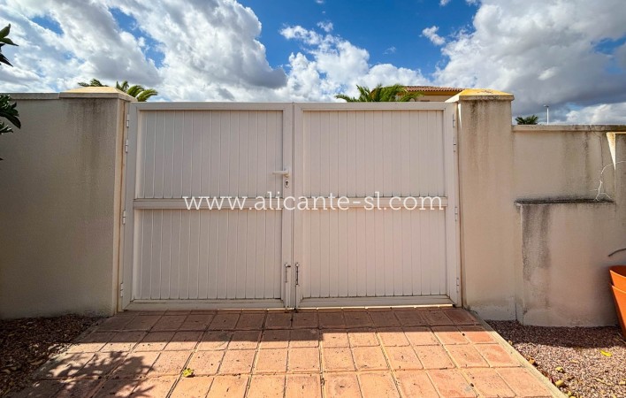 Revente - Villa  - Hondón de las Nieves