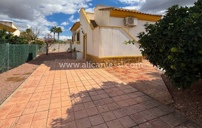 Revente - Villa  - Hondón de las Nieves