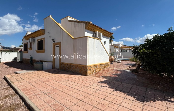 Revente - Villa  - Hondón de las Nieves