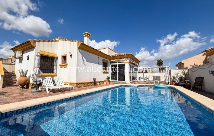 Revente - Villa  - Hondón de las Nieves