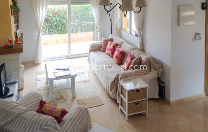 Resale - Villa / Doppelhaushälfte - Hondón de las Nieves