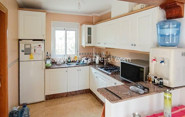 Resale - Villa / Doppelhaushälfte - Hondón de las Nieves