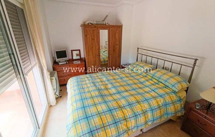 Resale - Villa / Doppelhaushälfte - Hondón de las Nieves