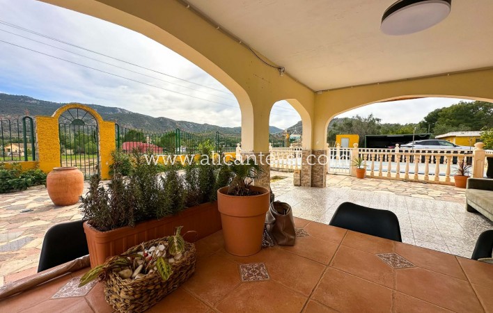 Sale - Villa  - Hondón de las Nieves