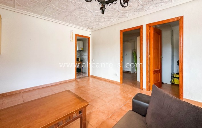 Sale - Villa  - Hondón de las Nieves