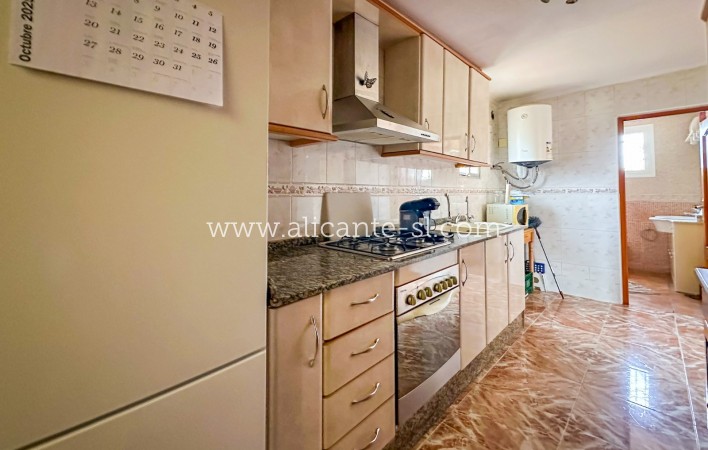 Sale - Villa  - Hondón de las Nieves