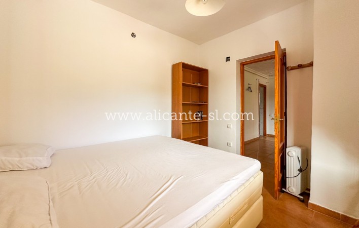 Sale - Villa  - Hondón de las Nieves