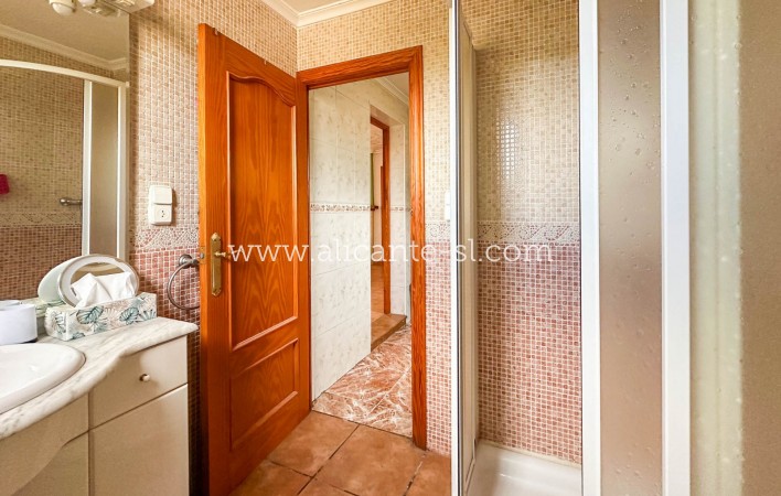 Sale - Villa  - Hondón de las Nieves