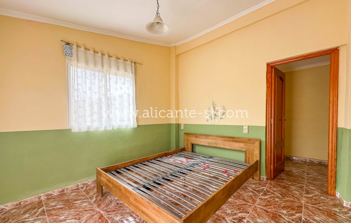 Sale - Villa  - Hondón de las Nieves