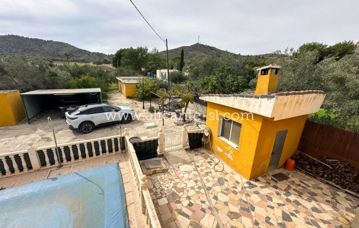 Sale - Villa  - Hondón de las Nieves