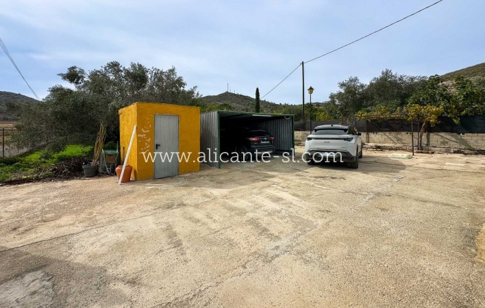 Sale - Villa  - Hondón de las Nieves