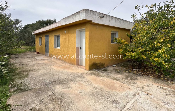 Sale - Villa  - Hondón de las Nieves
