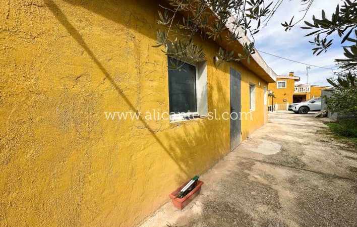 Sale - Villa  - Hondón de las Nieves